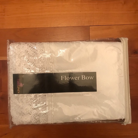 Table Cloth - Picture 2 of 3